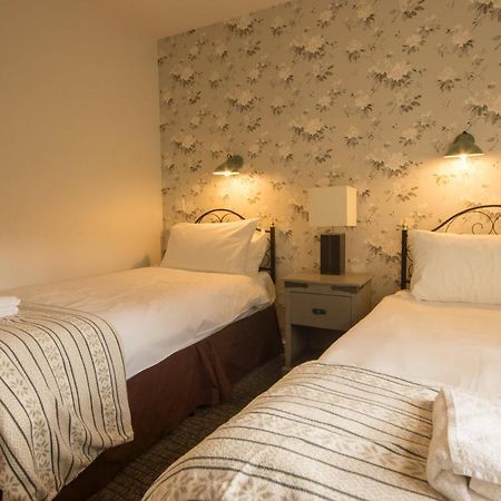 Eyam Cottage - Darwin Lake Holiday Village Матлок Екстер'єр фото