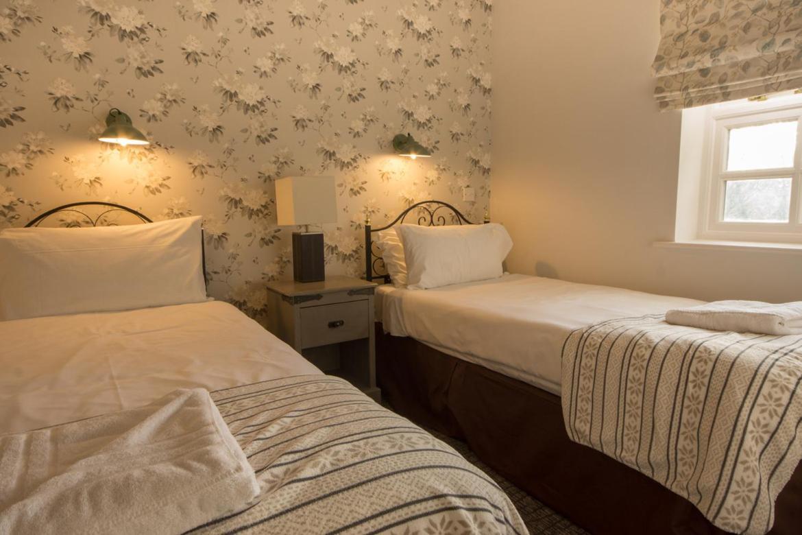 Eyam Cottage - Darwin Lake Holiday Village Матлок Екстер'єр фото
